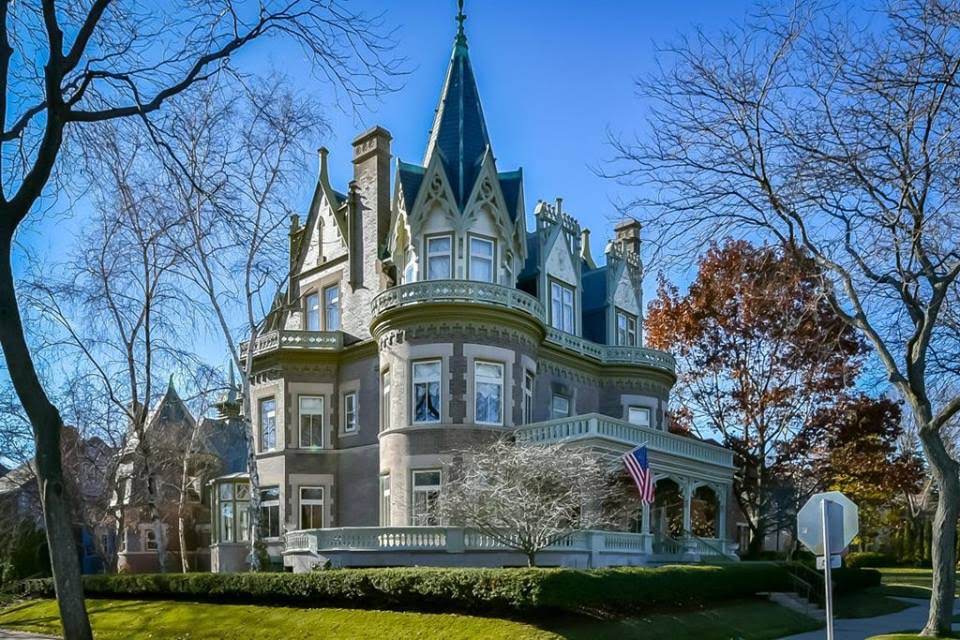 1896 Victorian Goldberg Mansion For Sale In Milwaukee Wisconsin ...