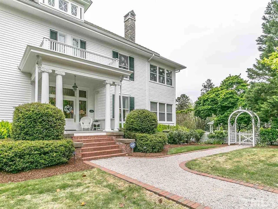 1908 Mansion For Sale In Oxford North Carolina — Captivating Houses