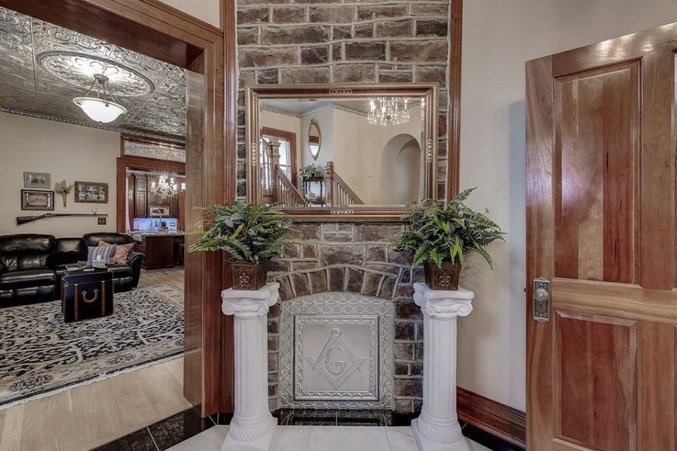 1900 Stone House For Sale In Frankfort Indiana — Captivating Houses