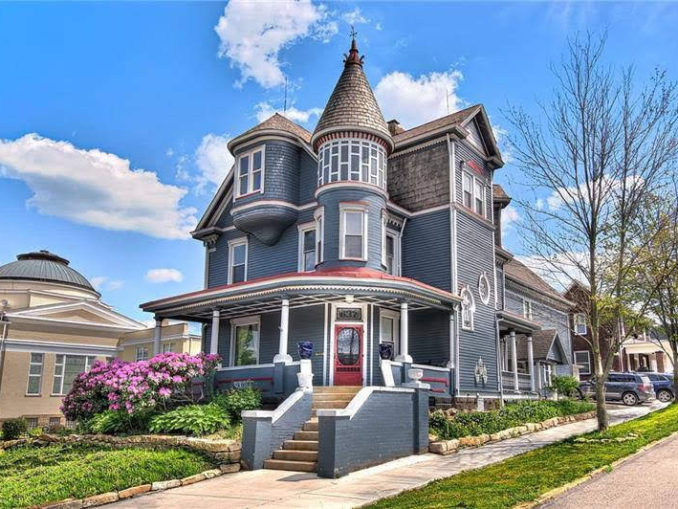 1892 Victorian For Sale In Goshen New York — Captivating Houses