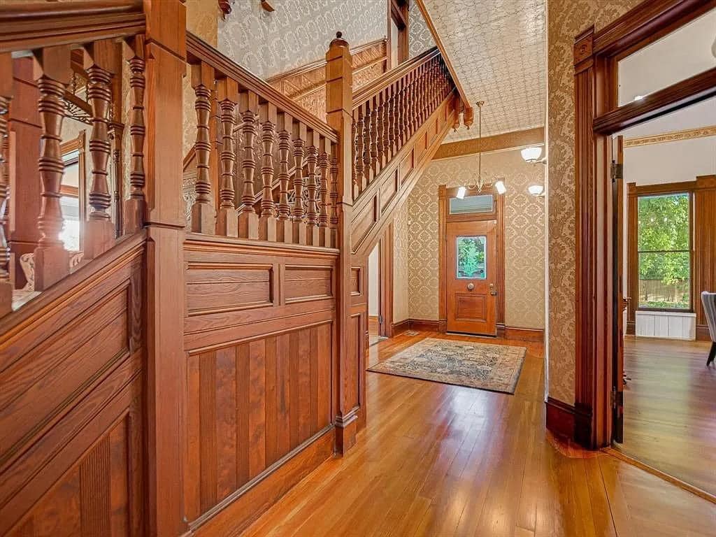 1892 Victorian For Sale In Bastrop Texas