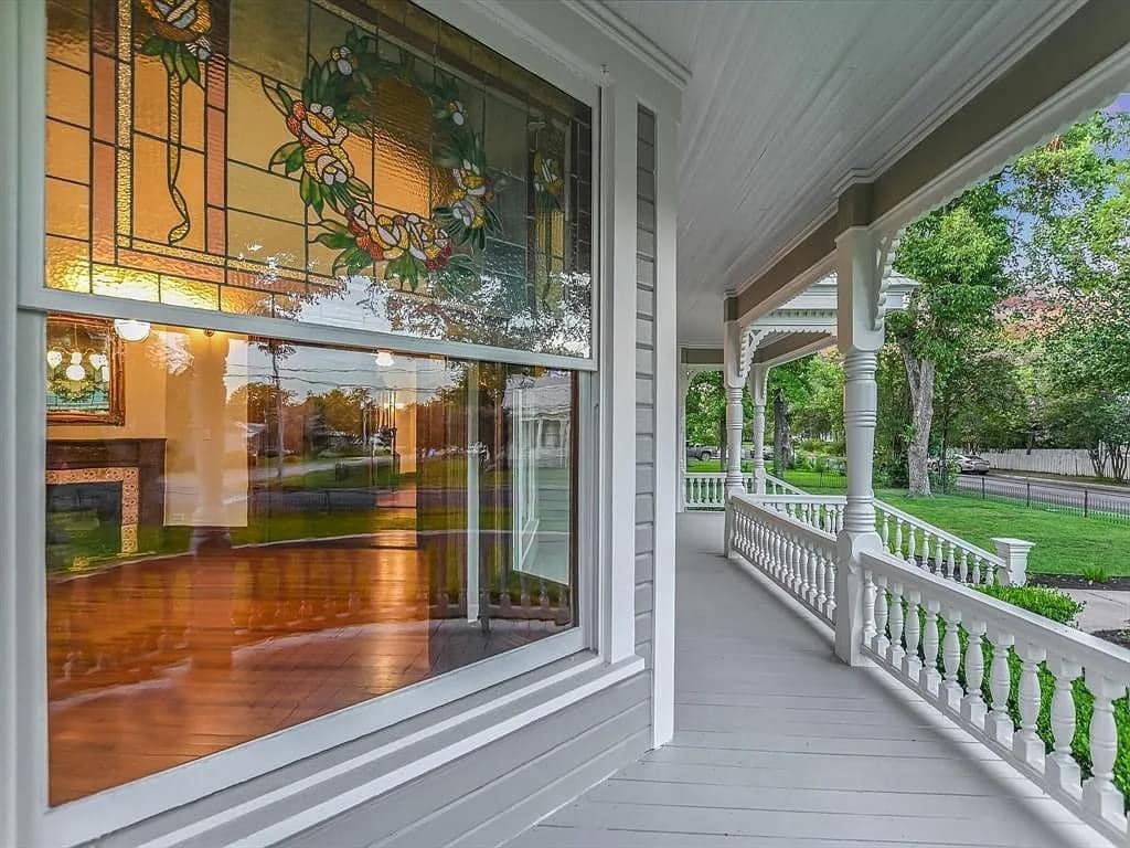 1892 Victorian For Sale In Bastrop Texas